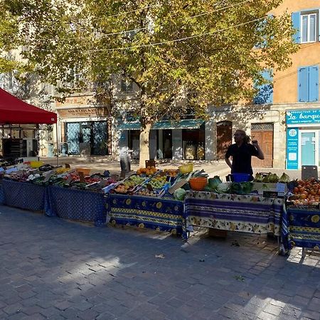Akropole De Caroline, Central, Lumineux, Calme, Free Parking, Lift, 3 Beds Draguignan Buitenkant foto
