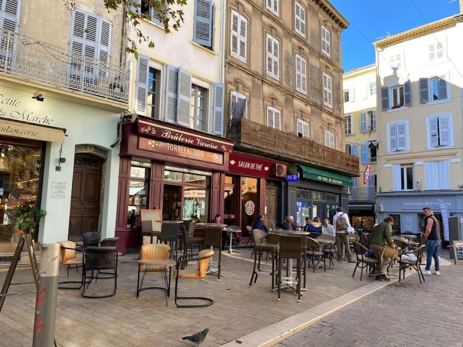 Akropole De Caroline, Central, Lumineux, Calme, Free Parking, Lift, 3 Beds Draguignan Buitenkant foto